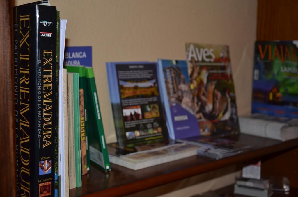 Apartamentos De Astroturismo La Canada Torrejón el Rubio Buitenkant foto